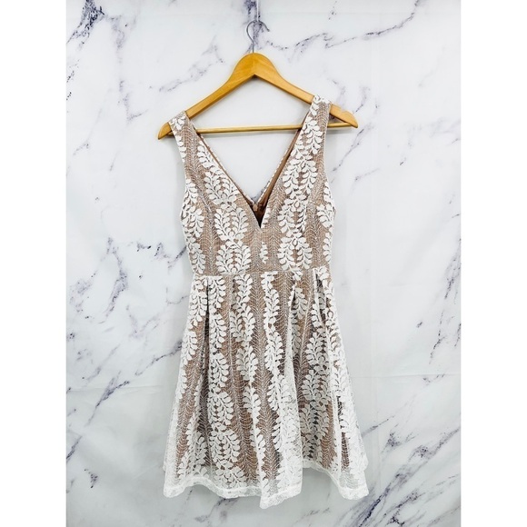 B037 Lulus All of My Heart White Lace Skater Dress - Picture 3 of 6